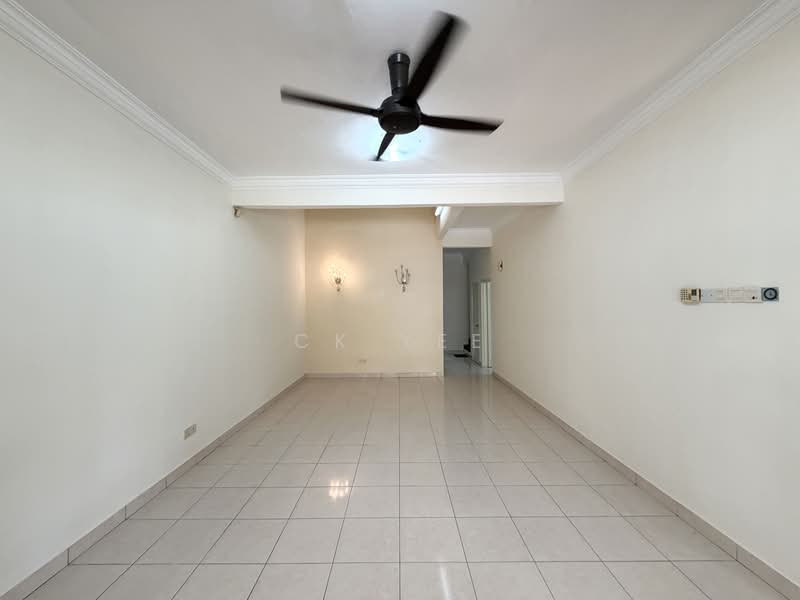 Terraced House for Sale in Bandar Kinrara Seksyen 6 (Bandar Kinrara) - CK Yee - Living Room - PropertyGuru.com.my