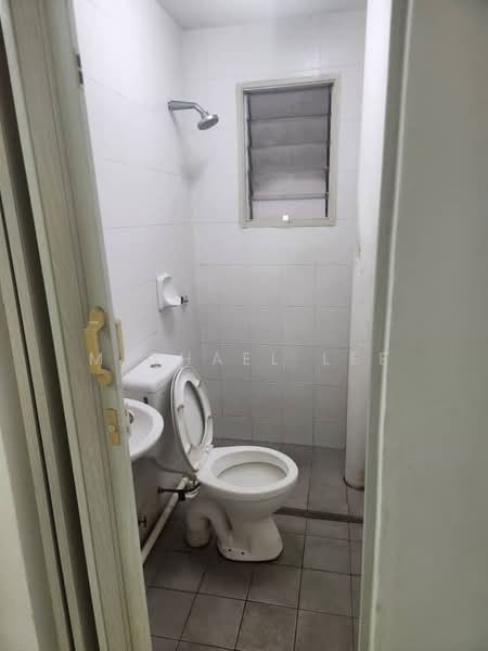 Apartment for Sale at Kemuning Aman - Michael Lee - Bathroom - PropertyGuru.com.my