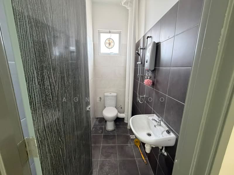 Apartment for Rent at The Rise Collection 3 - Agnes Khoo - Bathroom - PropertyGuru.com.my