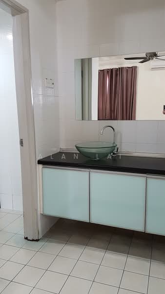 Service Residence for Sale at The Domain (Domain 1) @ NeoCyber - Alan Lai - Bathroom - PropertyGuru.com.my