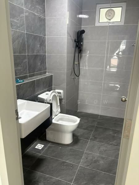 Condominium for Rent at Lucerne Residences - Lynnz Seow - Bathroom - PropertyGuru.com.my