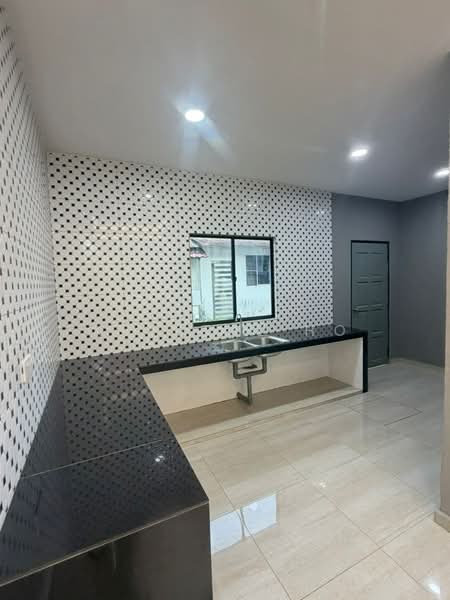1-storey Terraced House for Sale in Taman Sri Amar (Johor Bahru) - Krystal Ho - Kitchen - PropertyGuru.com.my
