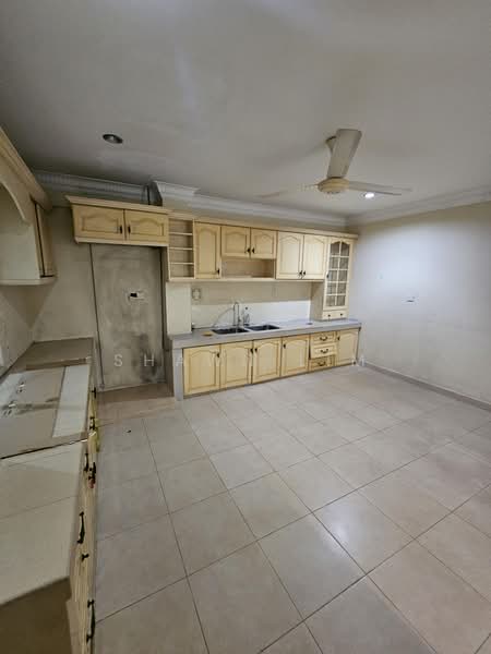 Semi-Detached House for Sale in Bukit Damansara (Damansara Heights) - Shawn Lim - Kitchen - PropertyGuru.com.my