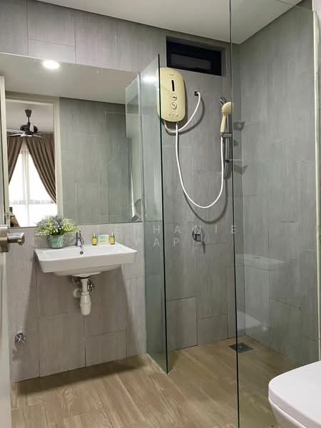 Servis Apartment untuk Disewa di Geo Bukit Rimau - Stephanie Yap - Bathroom - PropertyGuru.com.my