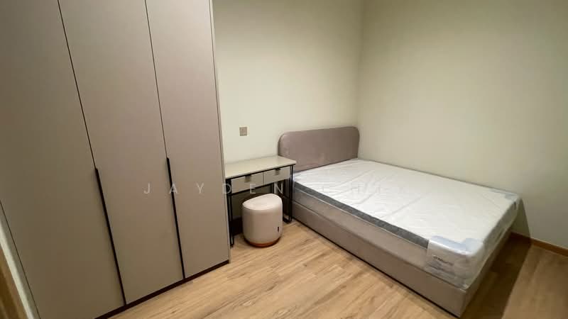 Servis Apartment untuk Disewa di Armani Raja Uda - Jayden Chik - Bedroom - PropertyGuru.com.my