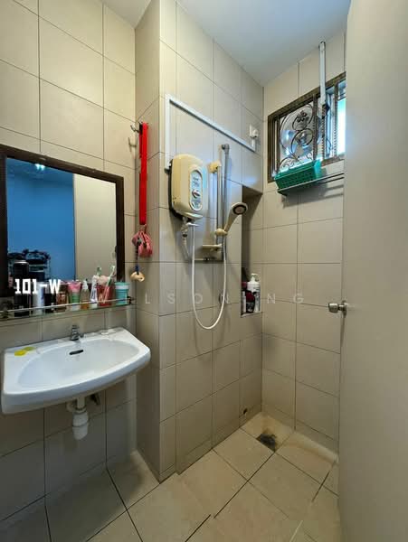 2.5-storey Terraced House for Sale in Bandar Botanic (Klang) - Wilson Ng - Bathroom - PropertyGuru.com.my
