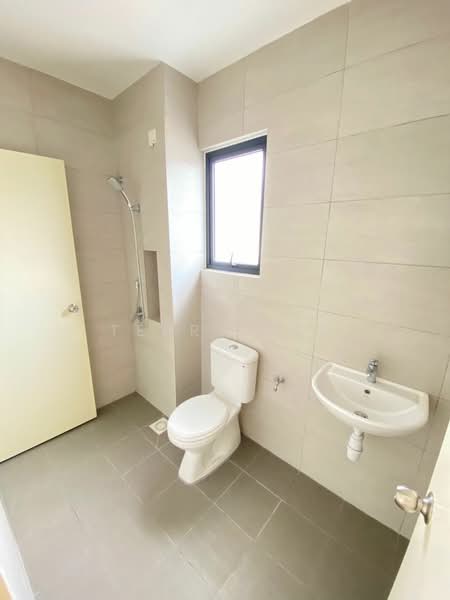 Terraced House for Rent in Hulu Langat (Selangor) - Terry Yee - Bathroom - PropertyGuru.com.my