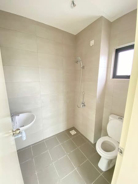 Terraced House for Rent in Hulu Langat (Selangor) - Terry Yee - Bathroom - PropertyGuru.com.my