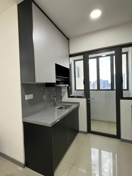 Servis Apartment untuk Dijual di United Point (Residensi Berpadu) - BC TAN - Kitchen - PropertyGuru.com.my