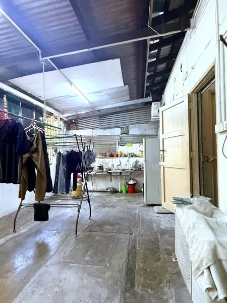 Rumah Teres 1 Tingkat untuk Dijual di Taman Abad (Johor Bahru) - Karl Lim - Kitchen - PropertyGuru.com.my