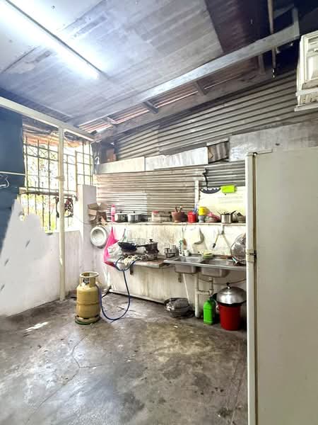 Rumah Teres 1 Tingkat untuk Dijual di Taman Abad (Johor Bahru) - Karl Lim - Kitchen - PropertyGuru.com.my