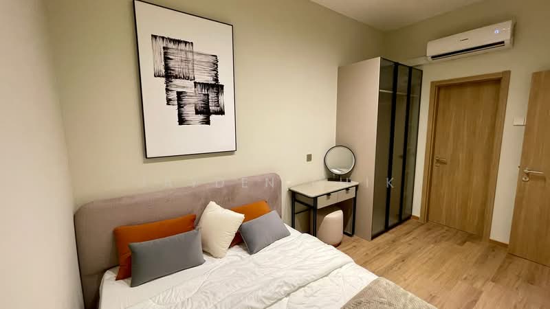 Servis Apartment untuk Disewa di Armani Raja Uda - Jayden Chik - Bedroom - PropertyGuru.com.my