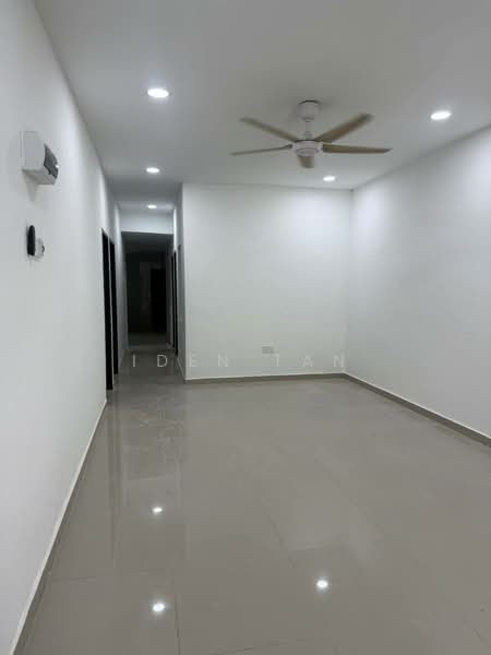 Rumah Teres 1 Tingkat untuk Dijual di Taman Puteri Wangsa (Ulu Tiram) - Iden Tan - Corridor - PropertyGuru.com.my