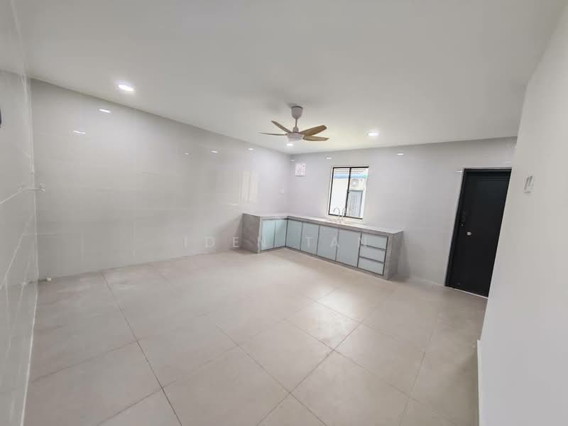 1-storey Terraced House for Sale in Taman Puteri Wangsa (Ulu Tiram) - Iden Tan - Kitchen - PropertyGuru.com.my
