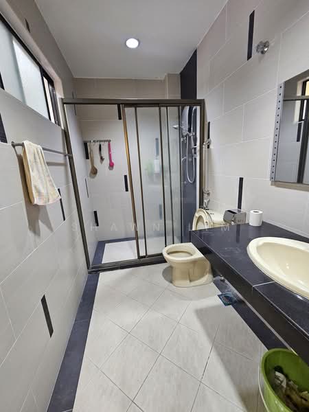 Semi-Detached House for Sale in Bukit Damansara (Damansara Heights) - Shawn Lim - Bathroom - PropertyGuru.com.my