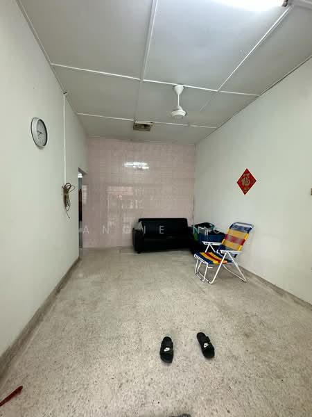 1-storey Terraced House for Sale in Selayang (Selangor) - Angie Ng - Living Room - PropertyGuru.com.my