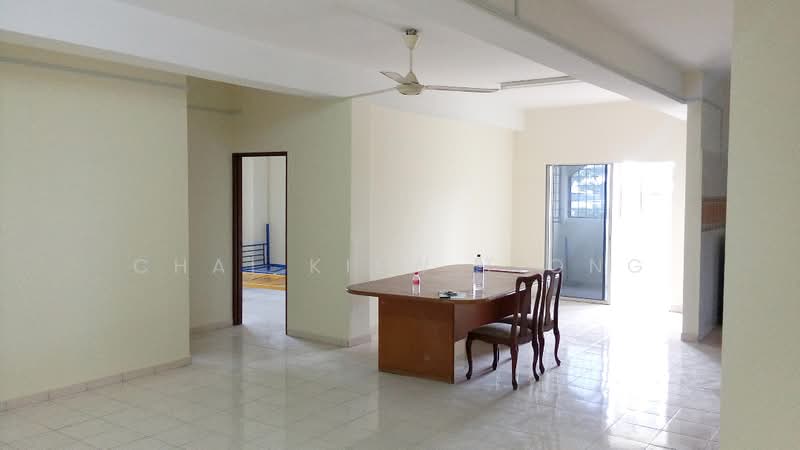 Apartment for Sale at Bailey's Court - Chai Kiew Tiong - Living Room - PropertyGuru.com.my