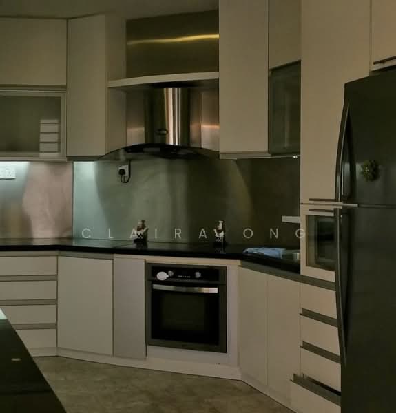 Condominium for Rent at The Straits View Condominium - Claira Ong - Kitchen - PropertyGuru.com.my