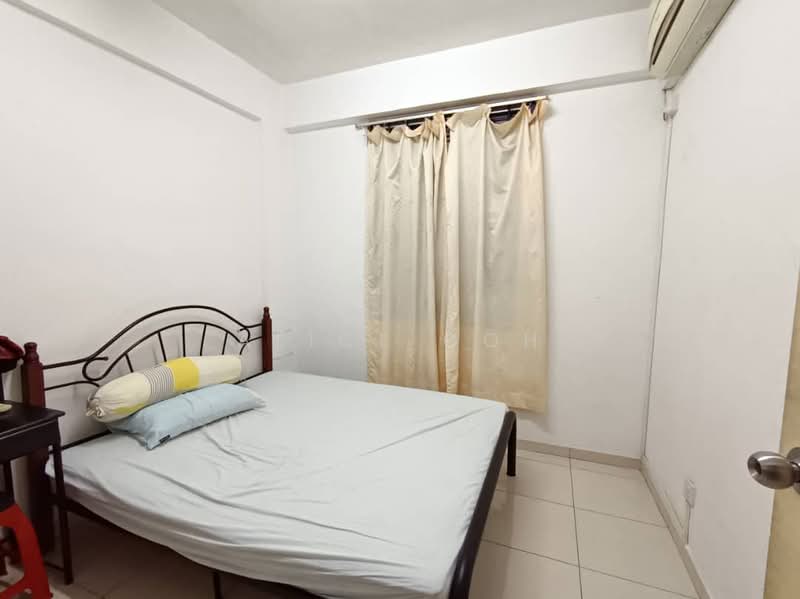 Pangsapuri untuk Dijual di Bayu Puteri 1 - Alice Goh - Bedroom - PropertyGuru.com.my