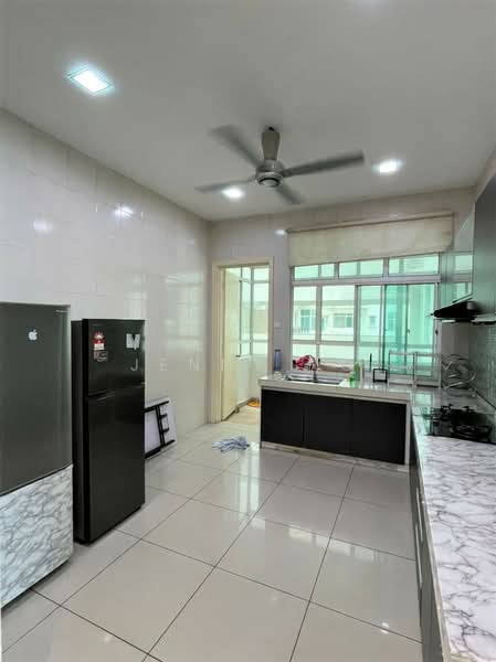 Service Residence for Rent at Subang Olives Residence - Jenny Ng - Kitchen - PropertyGuru.com.my