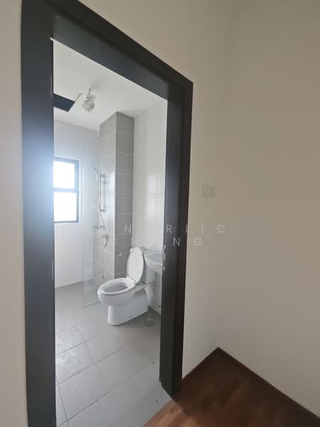 Semi-Detached House for Sale in Jade Hills (Kajang) - Kendriic Chong - Bathroom - PropertyGuru.com.my