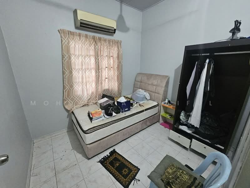 Bungalow for Sale in Kampung Melayu Ampang (Ampang) - Mohd Aizat Saiful Bahri - Bedroom - PropertyGuru.com.my