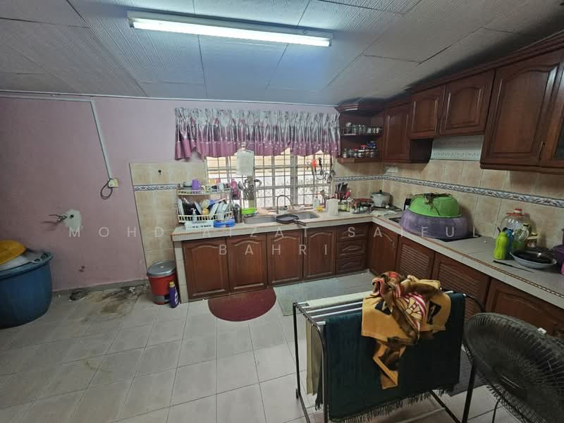 Bungalow for Sale in Kampung Melayu Ampang (Ampang) - Mohd Aizat Saiful Bahri - Kitchen - PropertyGuru.com.my