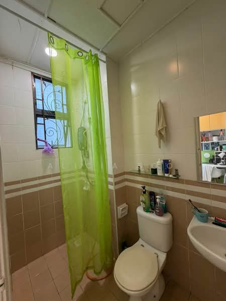Terraced House for Sale in Segambut (Kuala Lumpur) - Alicia Soo - Bathroom - PropertyGuru.com.my