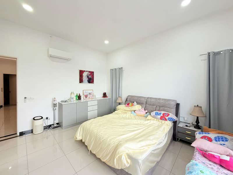 Cluster House for Sale in Setia Tropika (Johor Bahru) - Krystal Ho - Bedroom - PropertyGuru.com.my