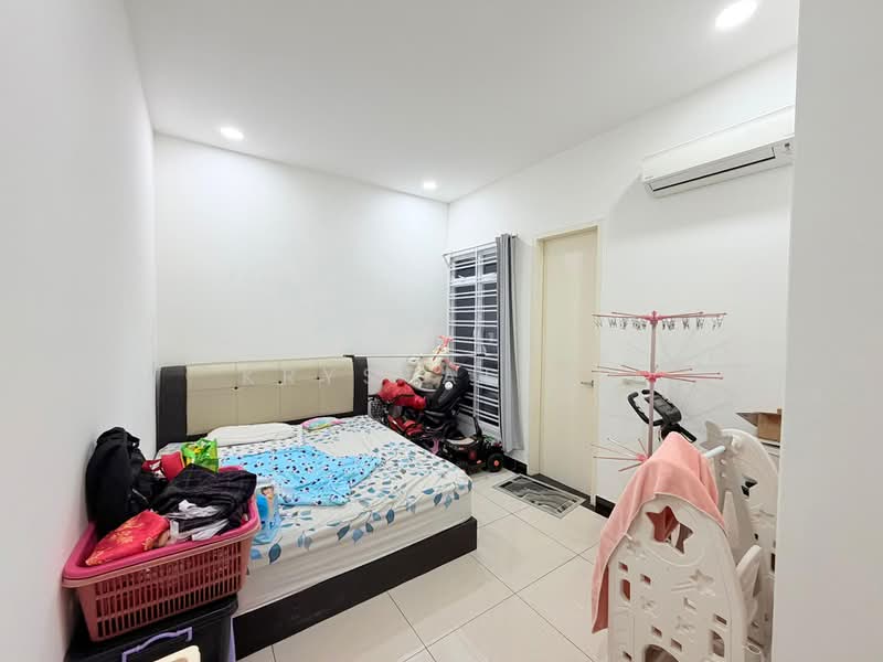 Cluster House for Sale in Setia Tropika (Johor Bahru) - Krystal Ho - Bedroom - PropertyGuru.com.my