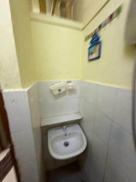 Rumah Flat untuk Disewa di Desa Satu - Boon Peng - Bathroom - PropertyGuru.com.my