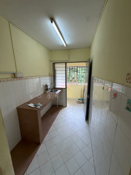 Rumah Flat untuk Disewa di Desa Satu - Boon Peng - Kitchen - PropertyGuru.com.my