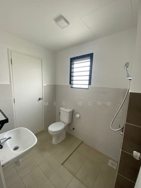 2-storey Terraced House for Rent in Iringan Bayu (Seremban) - James Wong - Bathroom - PropertyGuru.com.my