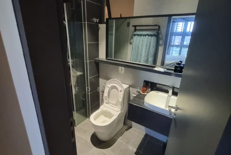 Servis Apartment untuk Disewa di Sunway Velocity TWO - Eden Hii - Bathroom - PropertyGuru.com.my