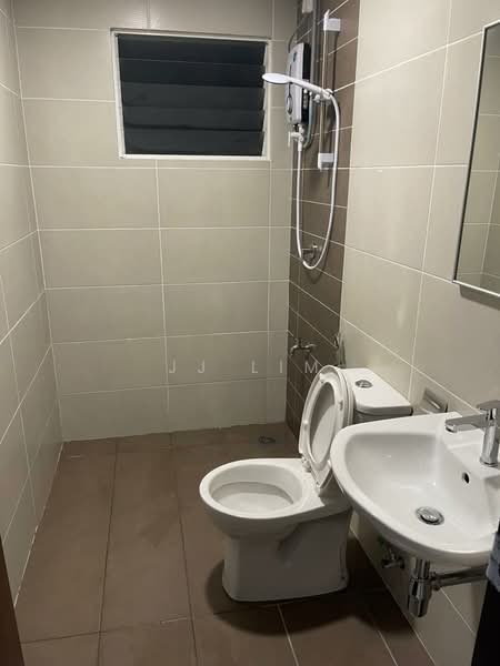 Condominium for Rent at Paraiso Residence @ The Earth - JJ Lim - Bathroom - PropertyGuru.com.my