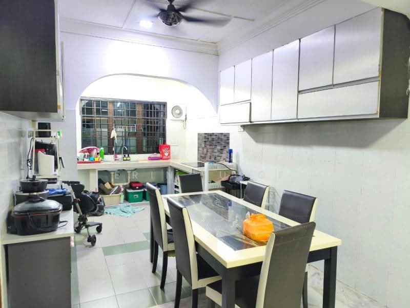 Terraced House for Rent in Taman Muhibbah (Kajang) - Erin Yusof - Kitchen - PropertyGuru.com.my