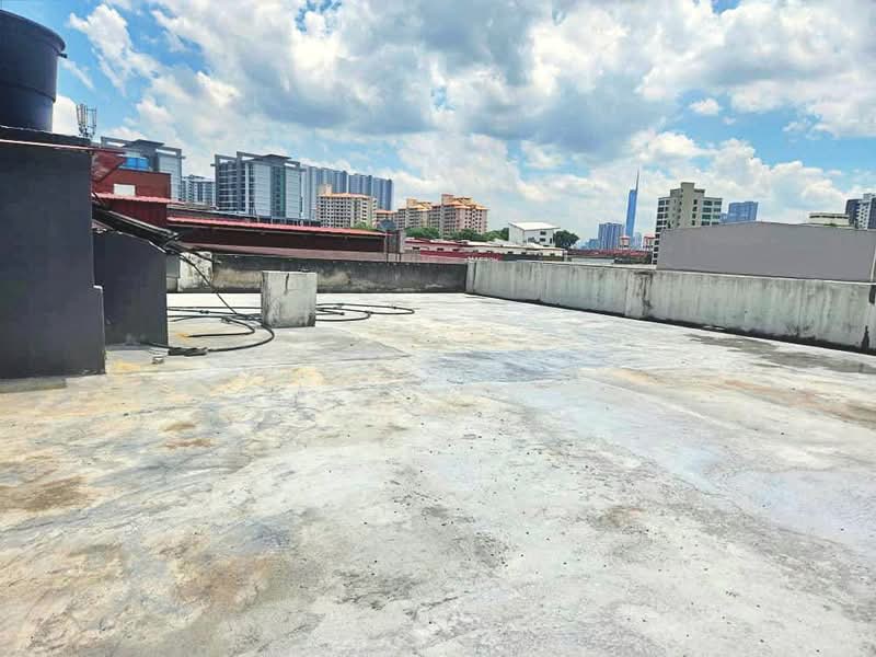 Shop / Office for Sale in Bandar Sri Permaisuri (Cheras) - Steven Tay - Roof - PropertyGuru.com.my