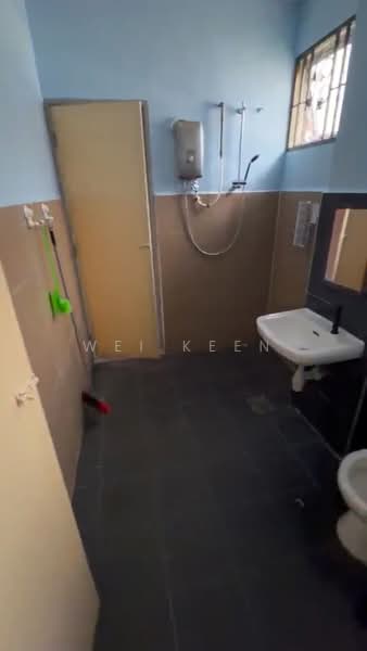 Terraced House for Rent in Bandar Springhill (Port Dickson) - Wei Keen - Bathroom - PropertyGuru.com.my