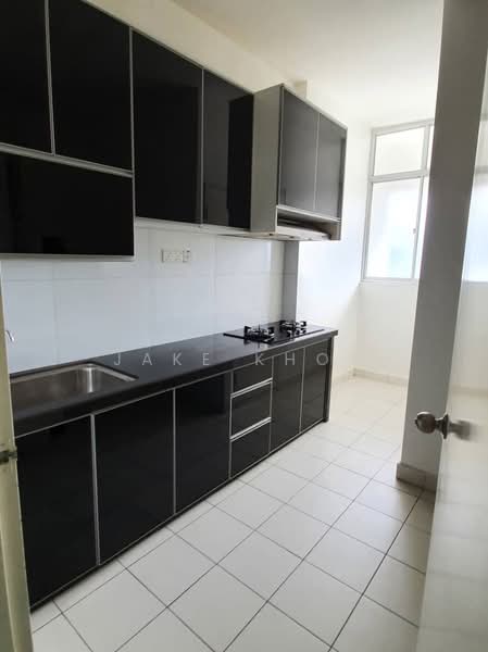Kondominium untuk Disewa di Elit Heights @ Bayan City - Jake Khoo - Kitchen - PropertyGuru.com.my
