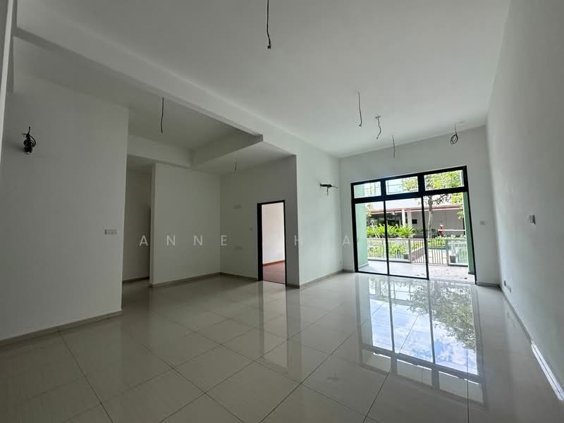 Apartment for Sale at Molek Pine 4 - Anne Chiang - Living Room - PropertyGuru.com.my