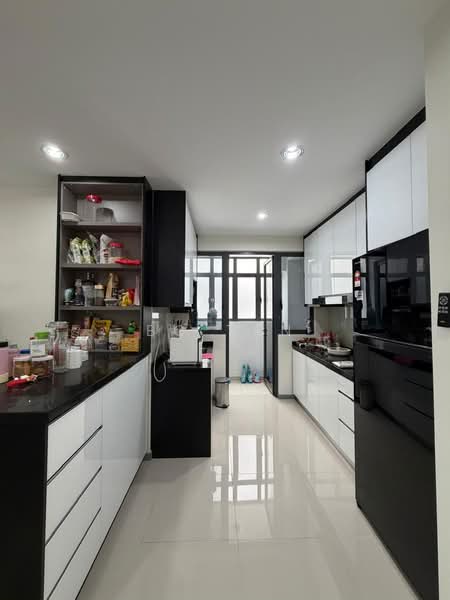Servis Apartment untuk Disewa di United Point (Residensi Berpadu) - BC TAN - Kitchen - PropertyGuru.com.my