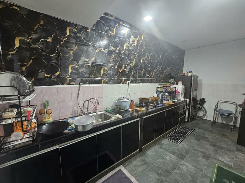 Rumah Teres 2 Tingkat untuk Dijual di Taman Seri Orkid (Skudai) - Serine Tan - Kitchen - PropertyGuru.com.my