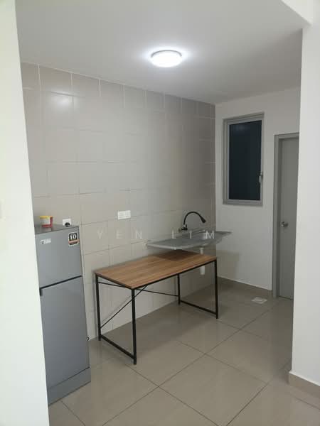 Servis Apartment untuk Disewa di SkyLake Residence - Yen Lim - Kitchen - PropertyGuru.com.my