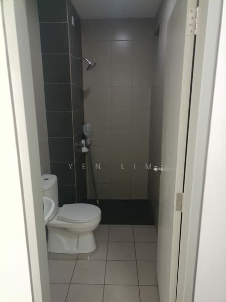 Servis Apartment untuk Disewa di SkyLake Residence - Yen Lim - Bathroom - PropertyGuru.com.my