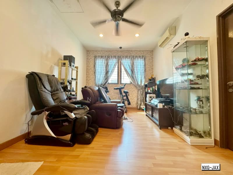 Bungalow for Sale in Aman Perdana (Kapar) - Daniel Kok - Living Room - PropertyGuru.com.my