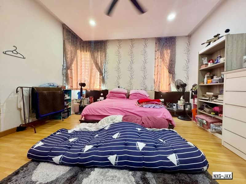 Bungalow for Sale in Aman Perdana (Kapar) - Daniel Kok - Bedroom - PropertyGuru.com.my