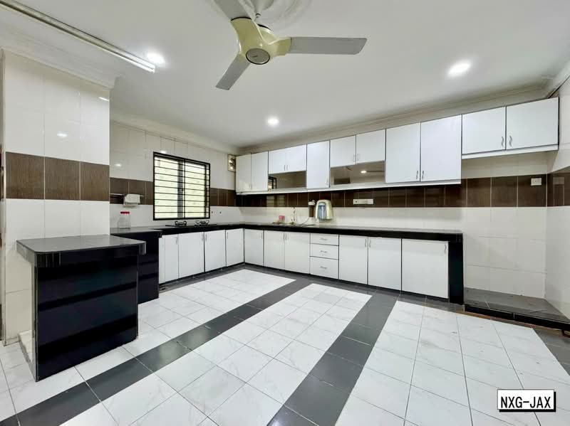 1-storey Terraced House for Sale in Bandar Bukit Raja (Klang) - Wilson Ng - Kitchen - PropertyGuru.com.my