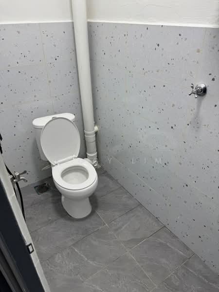 Kedai / Pejabat untuk Disewa di Kuala Lumpur (Kuala Lumpur) - Peggy Lim - Bathroom - PropertyGuru.com.my