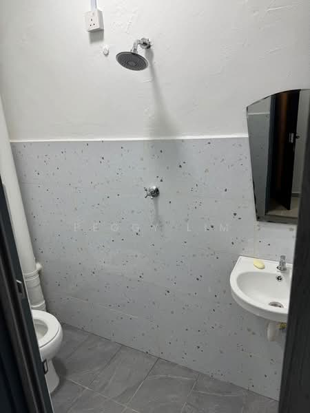 Kedai / Pejabat untuk Disewa di Kuala Lumpur (Kuala Lumpur) - Peggy Lim - Bathroom - PropertyGuru.com.my