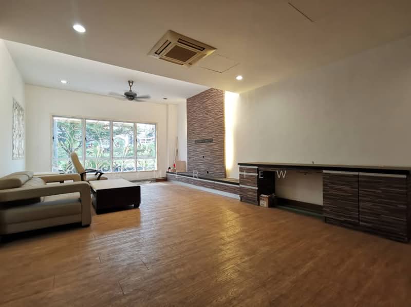 3-storey Terraced House for Sale in Jalan Ipoh (Kuala Lumpur) - Wymer Liew - Living Room - PropertyGuru.com.my